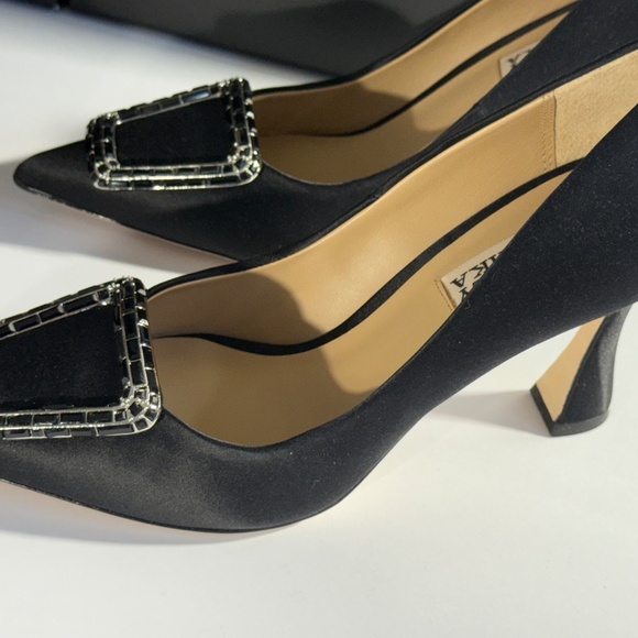 Badgley Mischka Women's Aubree Stiletto Pumps wt Crystal Buckle PICK COLOR SIZE - Picture 8 of 11